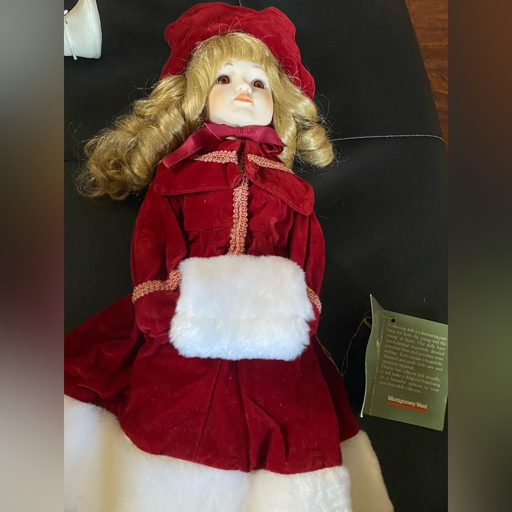 Porcelain doll - Picture 7 of 8